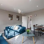 4Br Bradford Home, Contractor Friendly With Parking